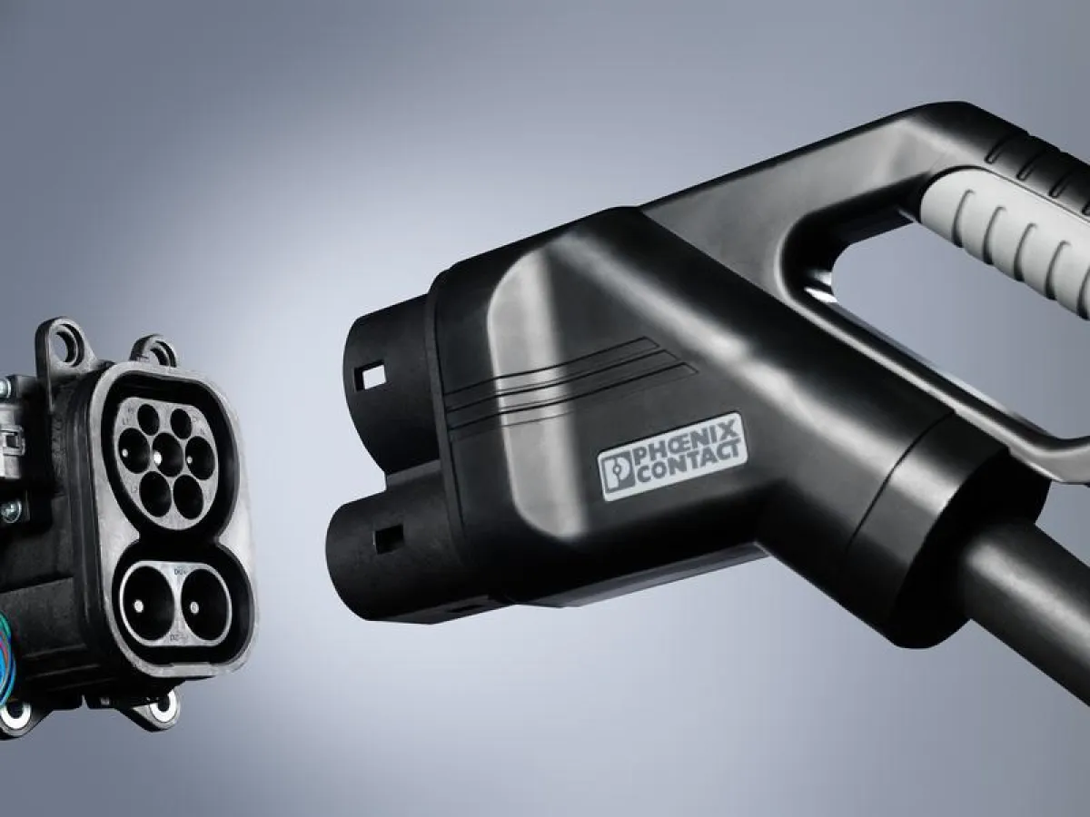 Stecker eines Elektrofahrzeugs (Foto: PTB)