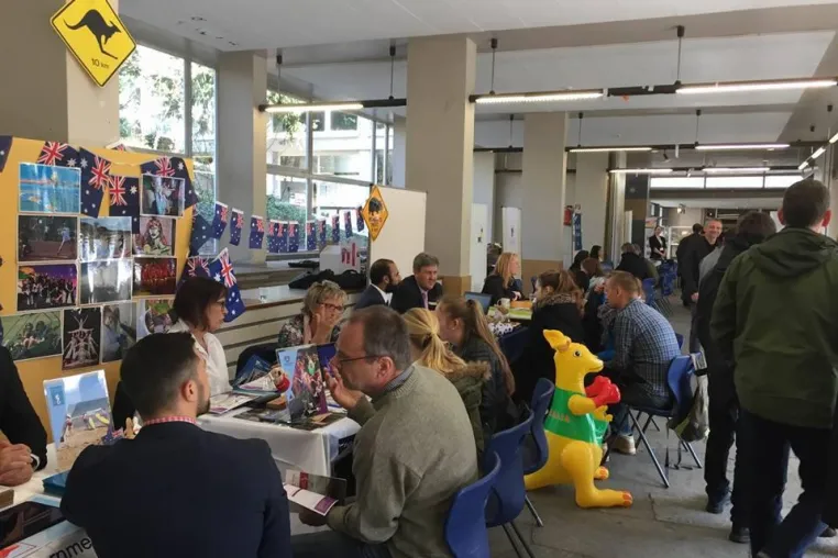 Informationsveranstaltung zum Thema High School Aufenthalt im Ausland Bild: Informationsveranstaltung zum Thema High School Aufenthalt im Ausland