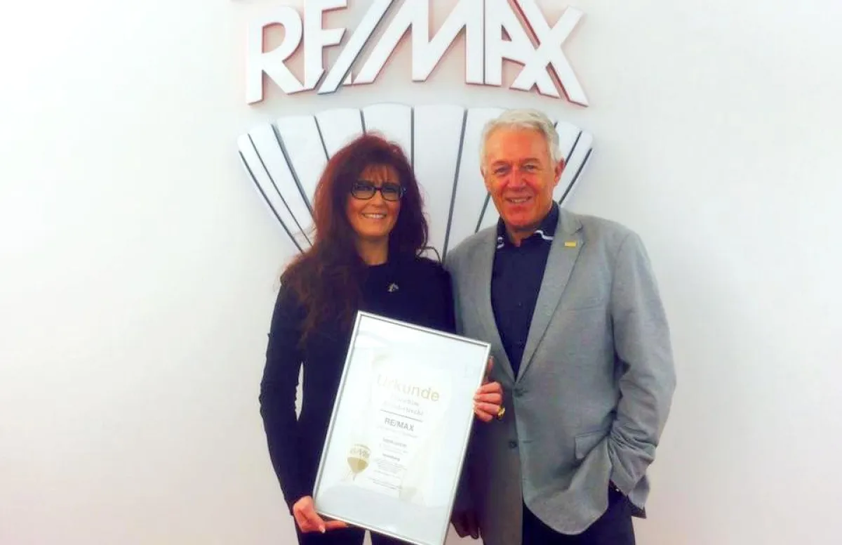 Geschäftsführerin Sybille Lindner RE/MAX Heidelberg, Kurt Friedl, Regionaldirektor RE/MAX D Südwest