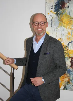 Bild: Christian Wilke verstärkt AXA Service Team Dietmar Kaiser