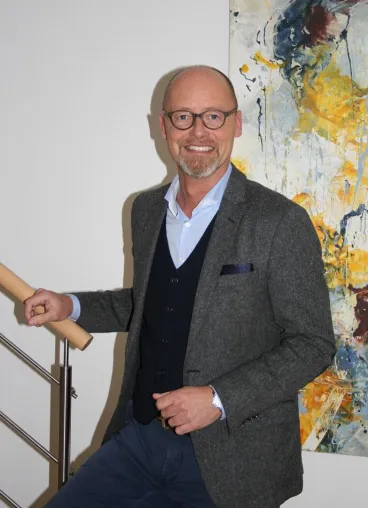 Bild: Christian Wilke verstärkt AXA Service Team Dietmar Kaiser