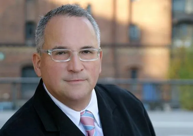 Bild: Hahn Rechtsanwälte: Landgericht Frankfurt am Main gibt Klage zum Degi International gegen Commerzbank statt