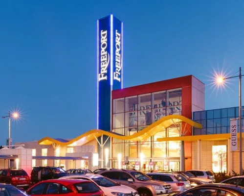 Bild: Stolze Bilanz 2015: Rekordjahr für das Freeport Fashion Outlet