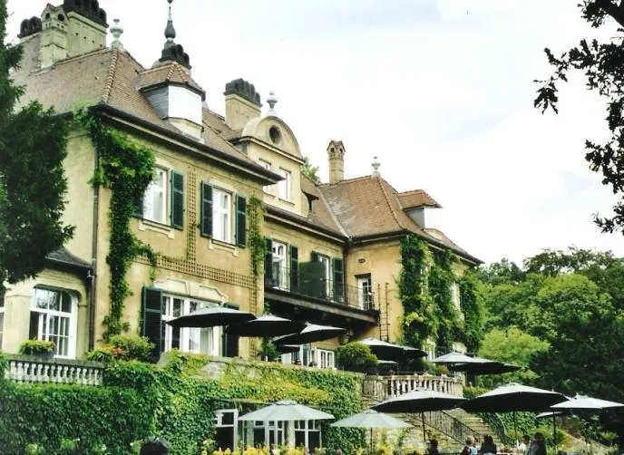 Bild: Das TrainerPaar: Führungsseminare zum Genießen im Schlosshotel Lerbach im Herbst 2007