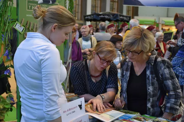 Land erleben in Berlin: Thüringer Ferien- und Bauernhöfe bieten Urlaub vom Alltag auf der Grünen Woche Bild: Land erleben in Berlin: Thüringer Ferien- und Bauernhöfe bieten Urlaub vom Alltag auf der Grünen Woche