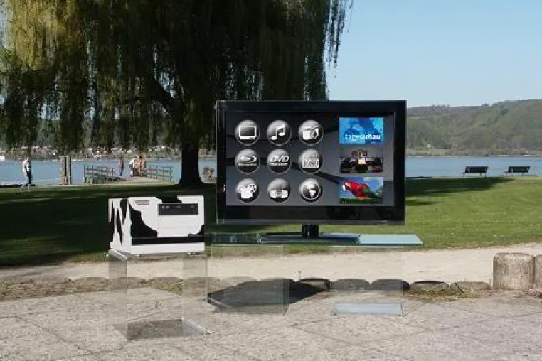 Ersetzt Hybrid-TV das Home Entertainment System „Multimedia Cow“? Bild: Ersetzt Hybrid-TV das Home Entertainment System „Multimedia Cow“?
