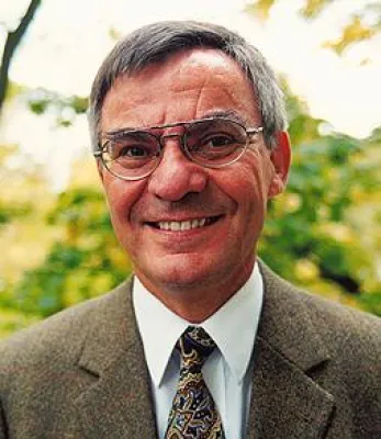 Ehrengräber für gefallene Bundeswehrsoldaten Bild: Ehrengräber für gefallene Bundeswehrsoldaten