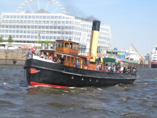 Bild: Zum historischen Familien-Pfingstausflug auf die ELBE