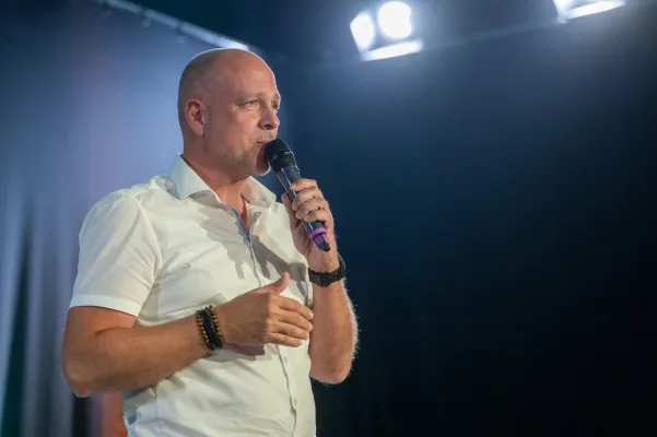 Bild: Werner Witzigmann zieht mit innovativem Thema ins Finale des 18. Speakerslam in Mastershausen ein