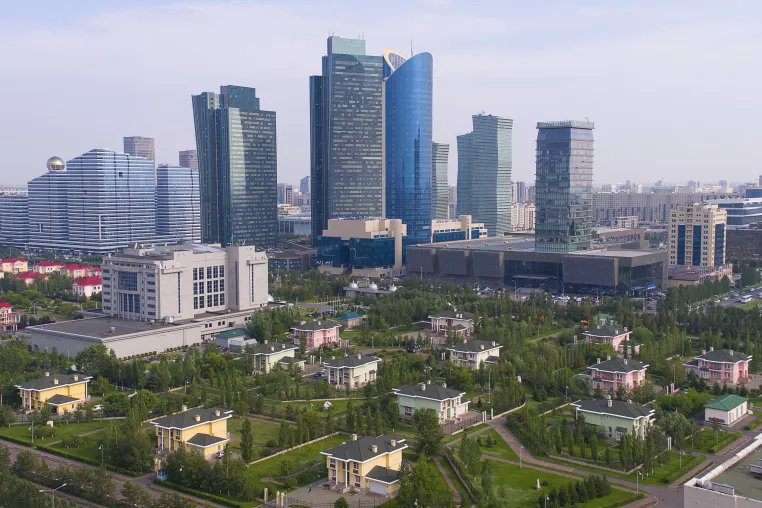 ADR-Transporte nach Kasachstan: Ein Blick hinter die Kulissen eines logistischen Meisterwerks! Bild: ADR-Transporte nach Kasachstan: Ein Blick hinter die Kulissen eines logistischen Meisterwerks!
