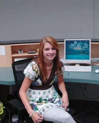 Bild: Anders & Rodewyk bietet Ausbildung zu einem Zukunftsjob