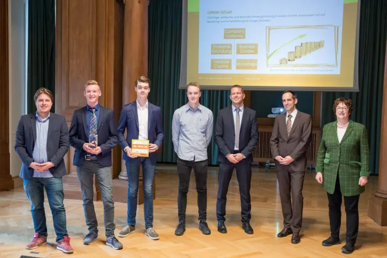 Preisverleihung für „YES! – Young Economic Summit“ im Bundeswirtschaftsministerium Bild: Preisverleihung für „YES! – Young Economic Summit“ im Bundeswirtschaftsministerium