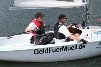 Bild: Halbtote Hose auf dem Rothsee