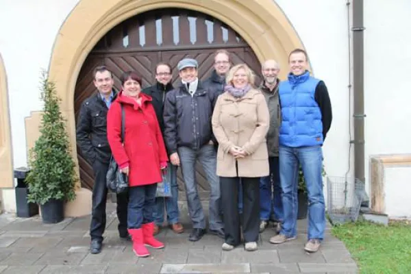 Bild: Kissinger Wirtschaftsjunioren besichtigen die Einrichtung für Menschen mit Behinderung in Maria Bildhausen