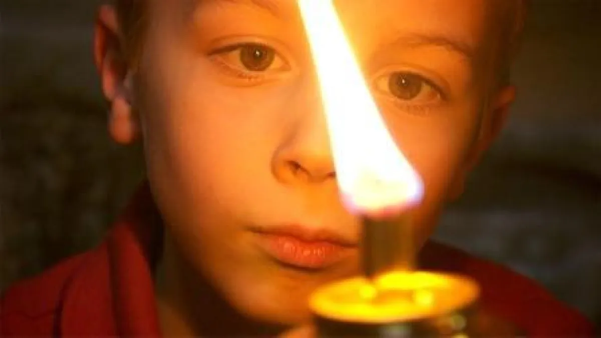 Das Licht von Bethlehem mit dem 8-jährigen Cosmo