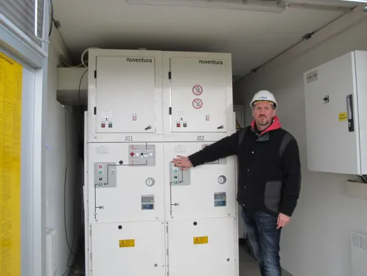 Umweltschutz am Stromnetz in Brandenburg: E.DIS testet nachhaltiges Isoliermedium beim Umspannwerk Ketzin Bild: Umweltschutz am Stromnetz in Brandenburg: E.DIS testet nachhaltiges Isoliermedium beim Umspannwerk Ketzin