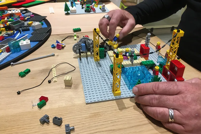Bild: Curry & Content mit „LEGO® SERIOUS PLAY®“-Workshop 