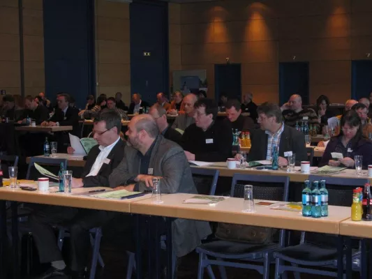 Bild: Landschaftsgärtner in Hessen und Thüringen beschließen Regionalisierung - FGL-Präsident im Amt bestätigt