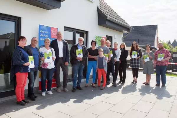 Bild: Finanzspritze für Kinder- und Jugendförderung – große Spendenübergabe in Schwerin