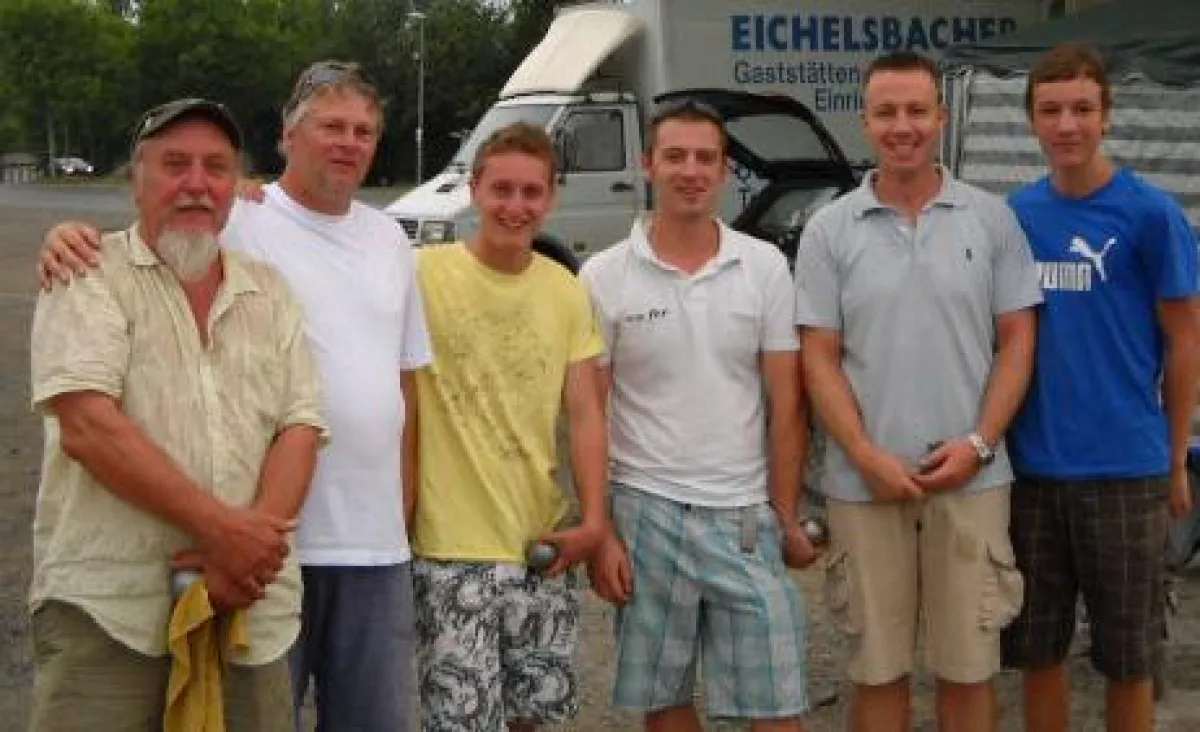 (v.l.n.r.): Finalisten Archi Hartel, Karl Krummel, Thorben Bockelmann, Oliver Arroyo, Andreas Kreile, Benjamin Wied