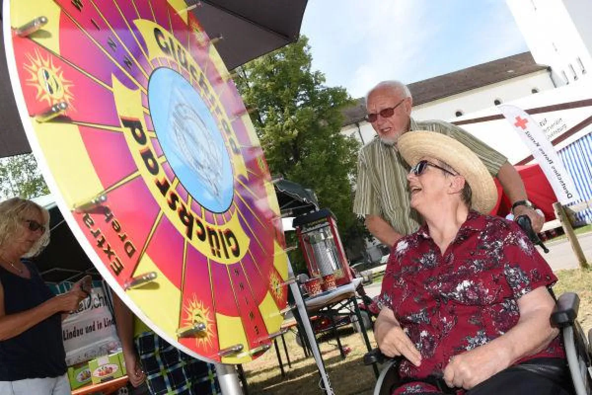 Fröhliche Gesichter beim Liebenauer Sommerfest.
