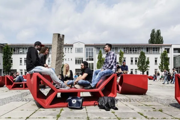 Bild: Vielfalt auf dem Campus: zwischen Wertschätzung und Diskriminierung