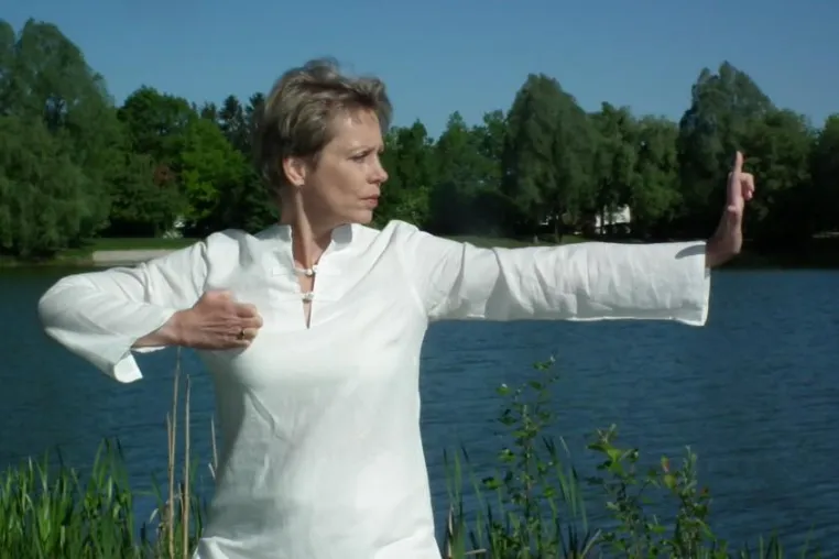 Bild: Myochu Qigong bietet Kurse für Unternehmen - für mehr Ausgeglichenheit und Leistungsfähigkeit im Beruf