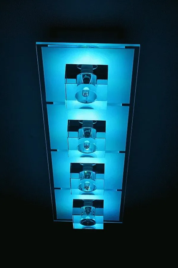 Das Spiel mit den Farben - Der Trend: Deckenleuchte mit LED-Farbwechsel und Fernbedienung. Erhältlich unter www.wohnlicht.com