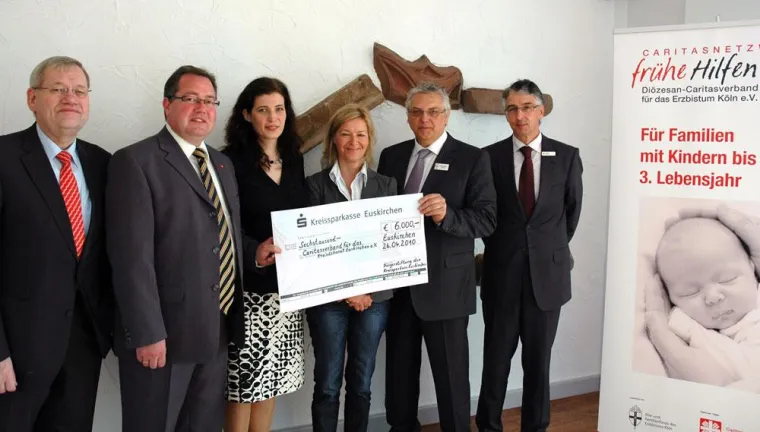 Bild: Eltern stützen – Kinder schützen