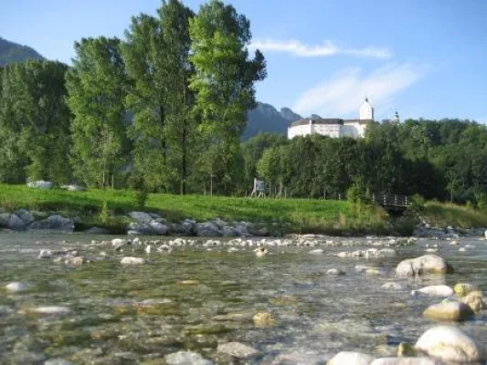 Bild: Mit Natur-Experten durch die Prientaler-Flusslandschaft - Zu Besuch bei Biber, Specht & Co.