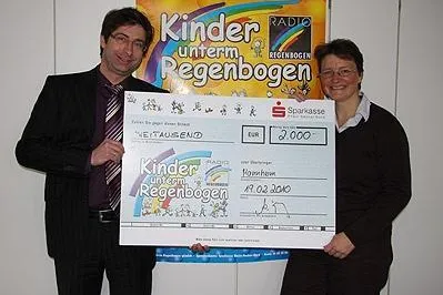 Bild: PFALZKOM | MANET spendet nach Kundenzufriedenheitsanalyse 2.000.- EUR an die „Kinder unterm Regenbogen“