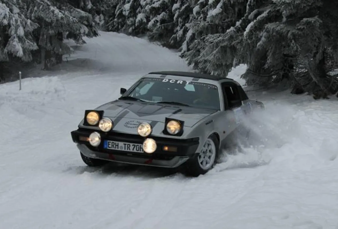 (Foto: hl-studios, Erlangen) - Der neu aufgebaute Triumph TR 7 von Rainer Staudt und Jürgen Krieg