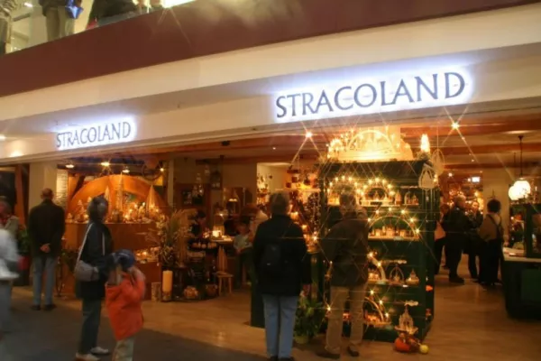 Bild: STRACOLAND - Neueröffnung im nova eventis