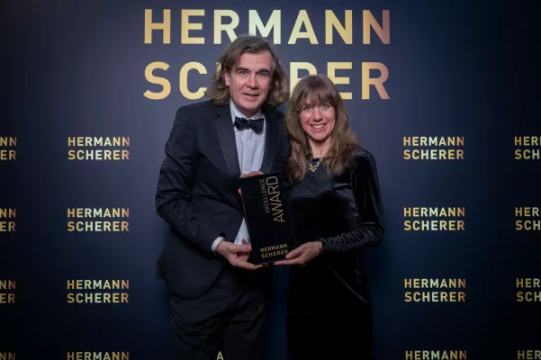 Gutes Bauchgefühl steht im Rampenlicht: Heilpraktikerin erhält Speaker Slam Auszeichnung Bild: Gutes Bauchgefühl steht im Rampenlicht: Heilpraktikerin erhält Speaker Slam Auszeichnung