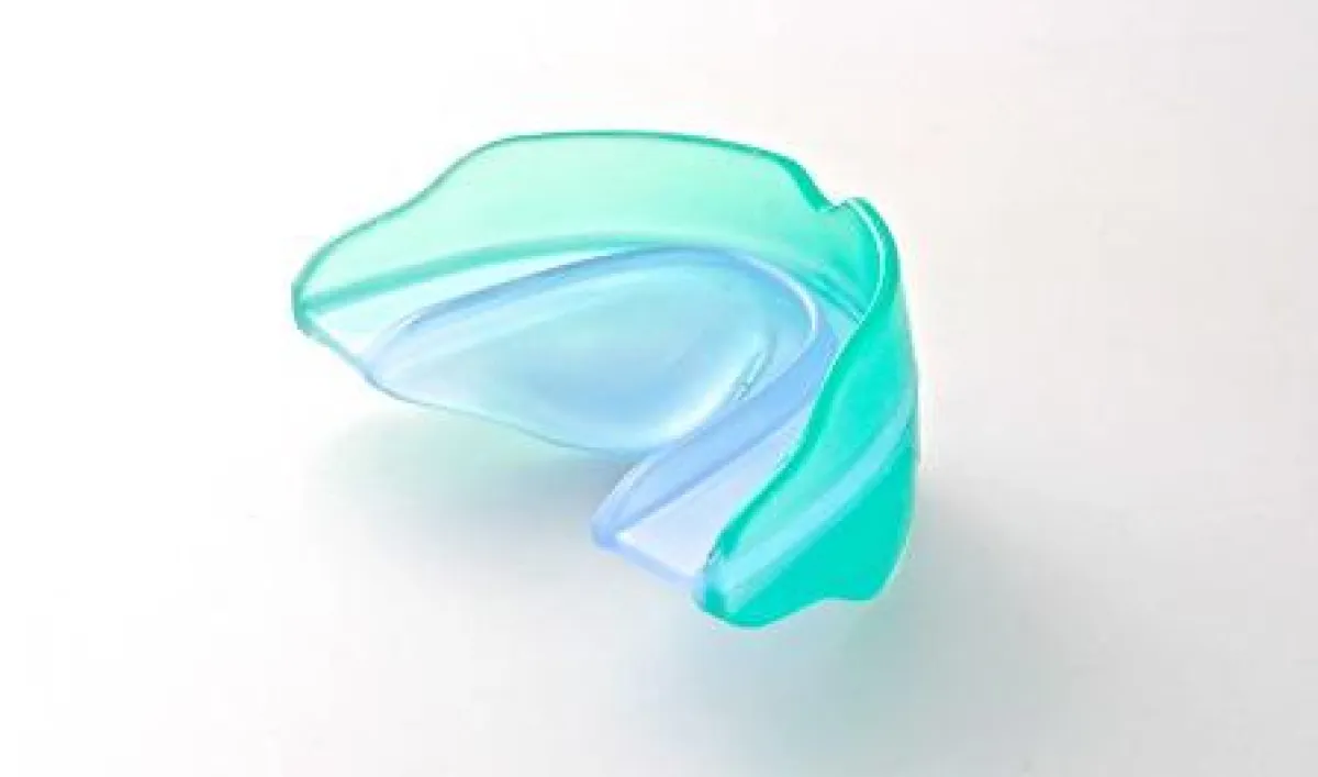 Innova Pharm stellt seine neuesten Dual-Density-Zahnschienen auf der IDS vor.