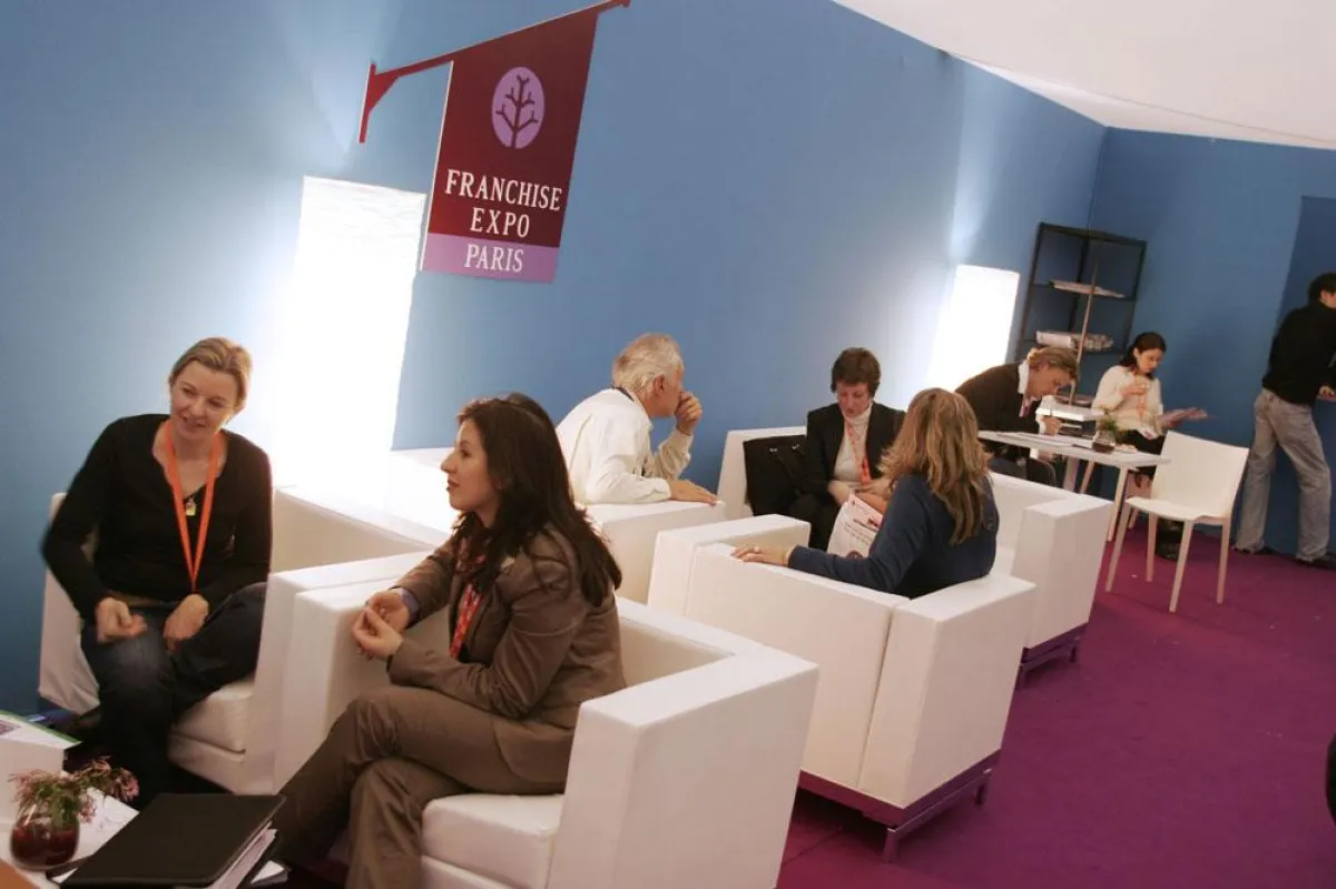 Die internationale Fachmesse Franchise Expo Paris rekrutiert Franchisenehmer, fördert Franchise-Konzepte und netzwerkbasierten Handel und bildet eine Plattform für die internationale Entwicklung von H