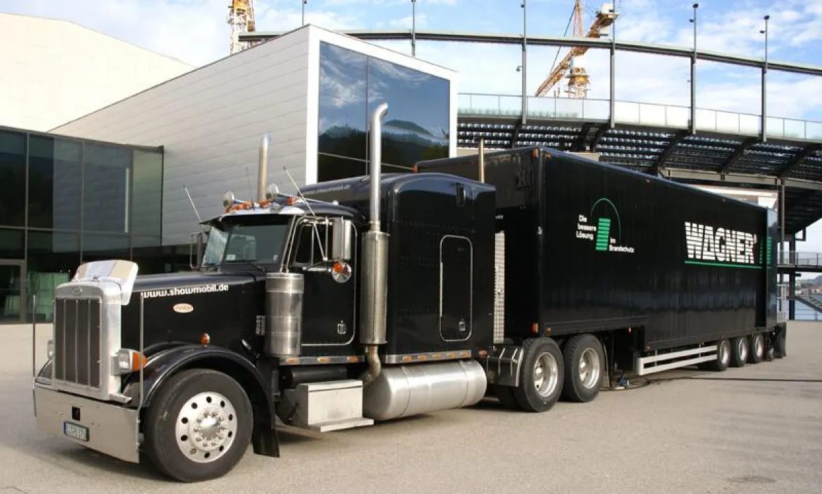 Im WAGNER Show-Truck konnten die Besucher das Brandvermeidungssystem OxyReduct® liver erleben.