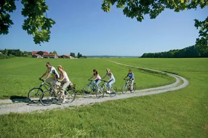 Die Schwäbische Bäderstraße auf zwei Rädern entdecken Bild: Die Schwäbische Bäderstraße auf zwei Rädern entdecken