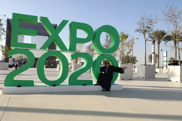 Expo Tickets ab 18. Juli - Ex-Osnabrücker Unternehmerin Birgit Kemphues Backstage vom Business Boom in Dubai Bild: Expo Tickets ab 18. Juli - Ex-Osnabrücker Unternehmerin Birgit Kemphues Backstage vom Business Boom in Dubai