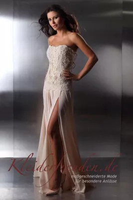 Brautkleider & Abendkleider zu Schnäppchenpreisen online bestellen Bild: Brautkleider & Abendkleider zu Schnäppchenpreisen online bestellen