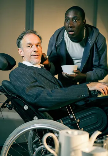 Zusatzvorstellungen von 'Ziemlich beste Freunde' am DAS DA THEATER Bild: Zusatzvorstellungen von 'Ziemlich beste Freunde' am DAS DA THEATER