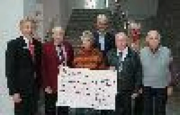 Bild: Stiftung Kreissparkasse unterstützt Stiftung der Selbsthilfe-Siedlergenossenschaft Bonlanden eG