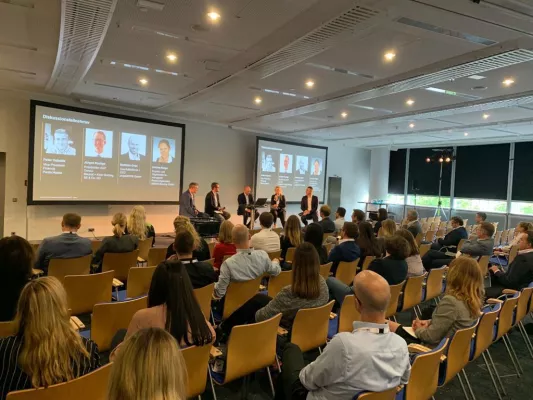 Bild: Dem cloudbasierten, papierlosen Geschäftsreisemanagement gehört die Zukunft