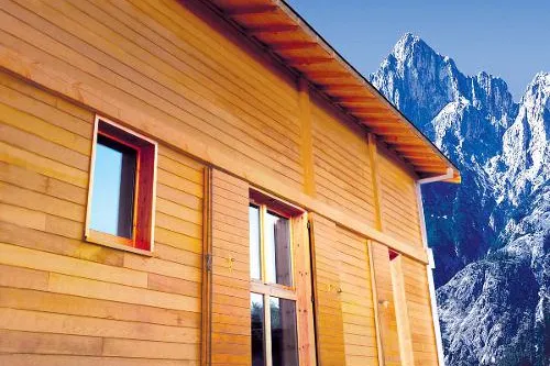 Bild: Eine für alle: professionelle Holzpflege leicht gemacht