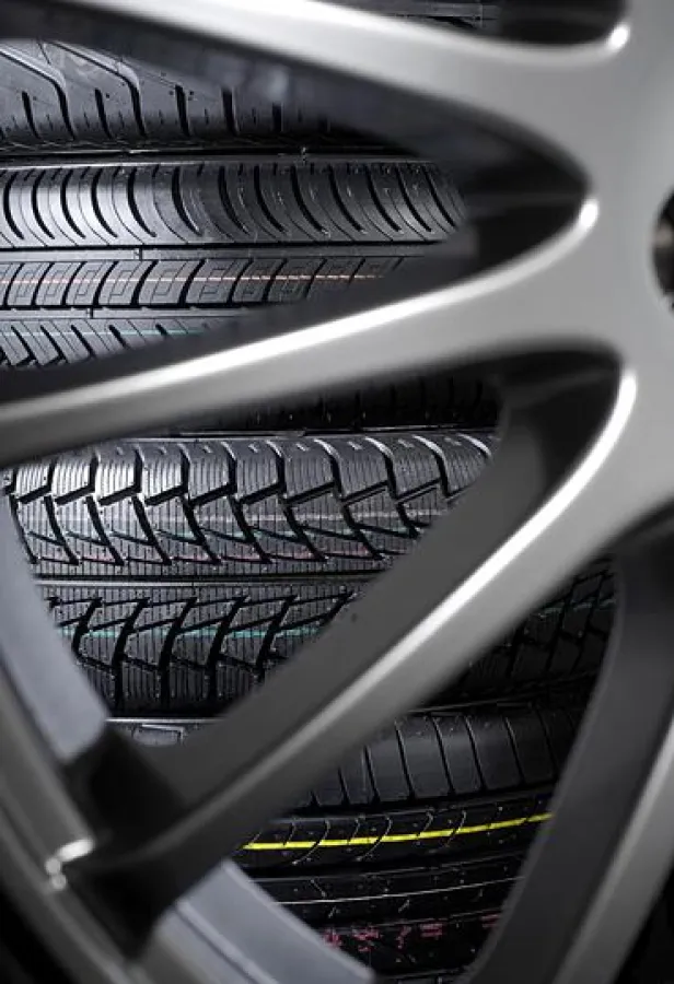 Perfektes Winteroutfit für das Auto: Auf Winterrädern sicher durch die kalte Jahreszeit