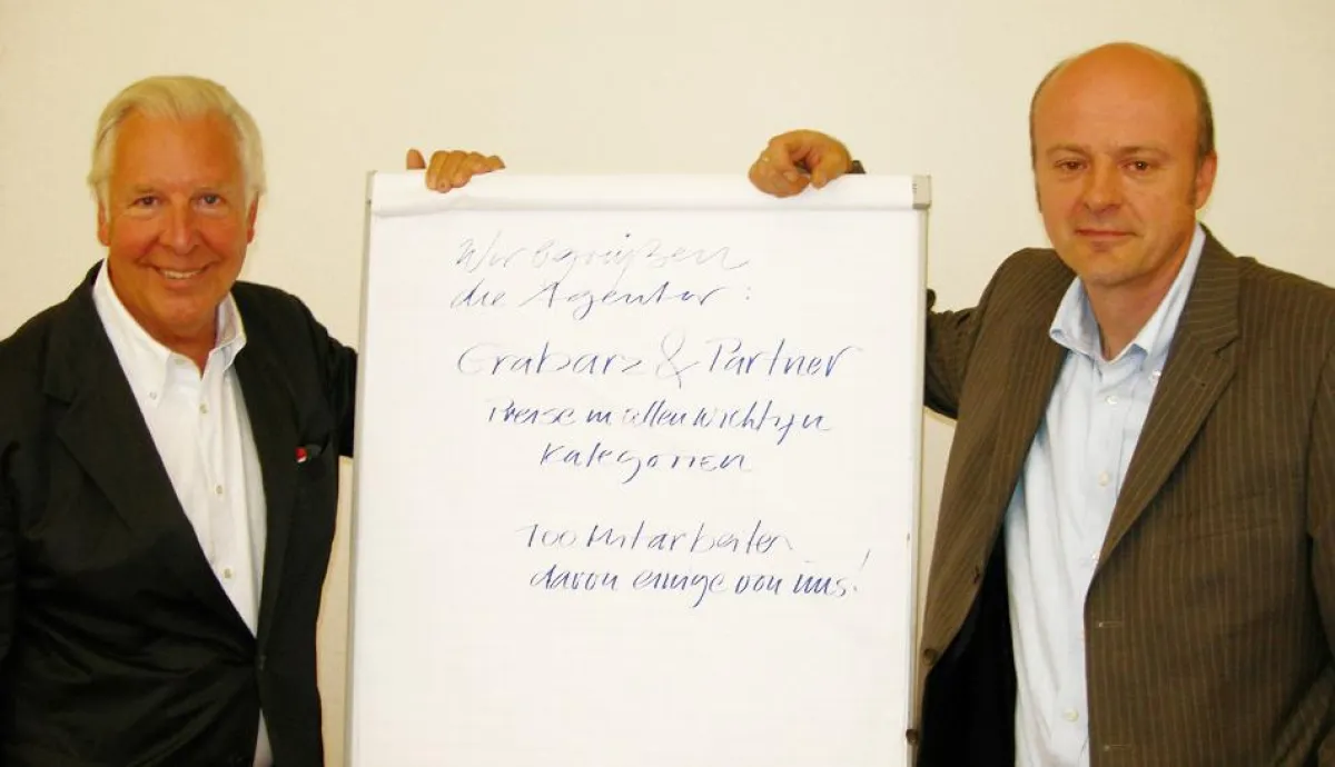 Rolf Jeissing freut sich über den Besuch von Andreas Grabarz