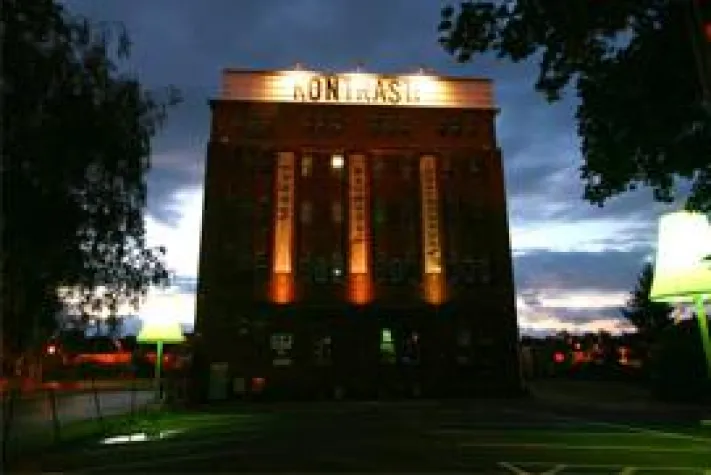 Bild: Kontrast: Möbel widmet sich den schönen Dingen im Leben