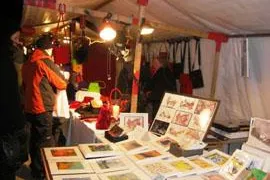 Bild: Die "Kunsthand" hinter dem "Kunsthandwerklichen Weihnachtsmarkt" in Berlin
