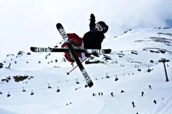 Bild: Volvo X OVER RIDE – Der Countdown läuft. Halfpipe und Slopestyle Contest am Kitzsteinhorn