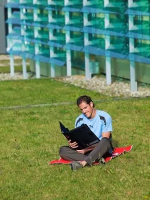 Bild: Spitzensportler qualifizieren sich nebenberuflich für die Zeit nach dem Profisport